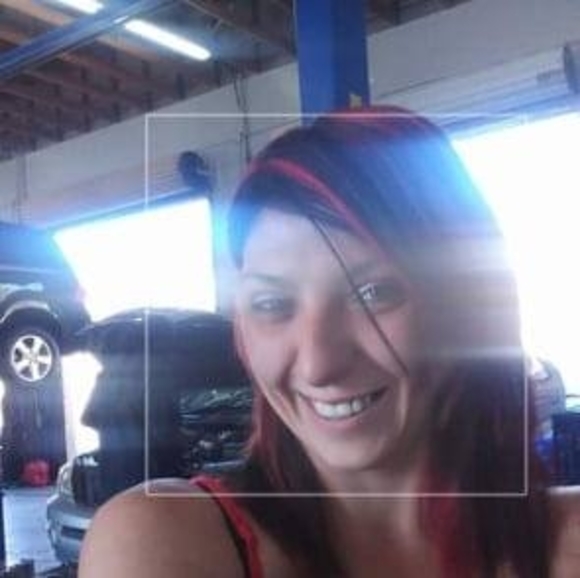 Jennifer Bourgoin - Poshmark Profile Picture of Jennifer Bourgoin (@jennbourgoin88) on Poshmark