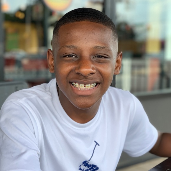 Profile Picture of Jalen Robeson (@jjazzz1888) on Poshmark