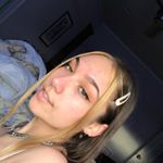 Profile Picture of renée 🌧 (@renee.brunetto) on Instagram