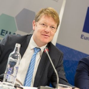 Profile Picture of Lawrence Meredith 🇪🇺 (@LMeredithEU) on Twitter