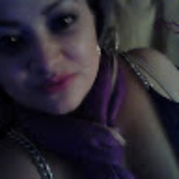 Profile Picture of Laura Centeno-medrano (@lauritica6) on Poshmark