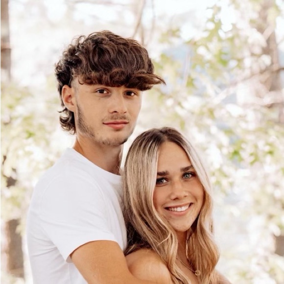 Profile Picture of Peeds Harakel (@sophiaharakel) on Poshmark