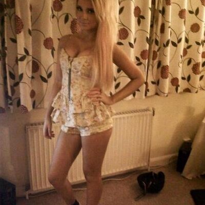 Profile Picture of Chelsea-Leigh (@Borzellieri17) on Twitter