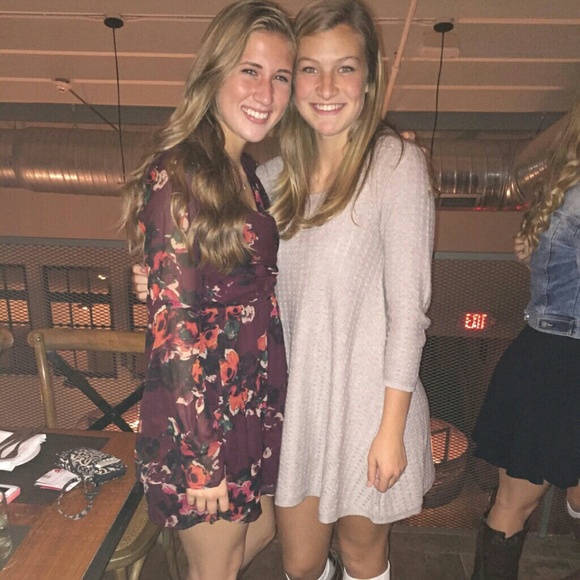 Profile Picture of Carly Oddi (@oddic) on Poshmark