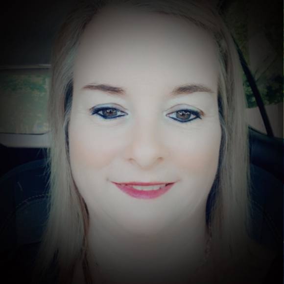 Profile Picture of Kara Prouse (@kara3132) on Poshmark