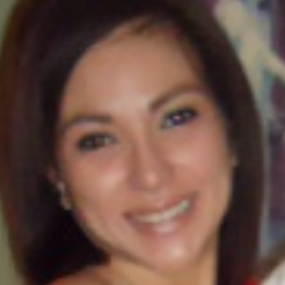 Profile Picture of Glorietta Tison (@gtison1) on Poshmark