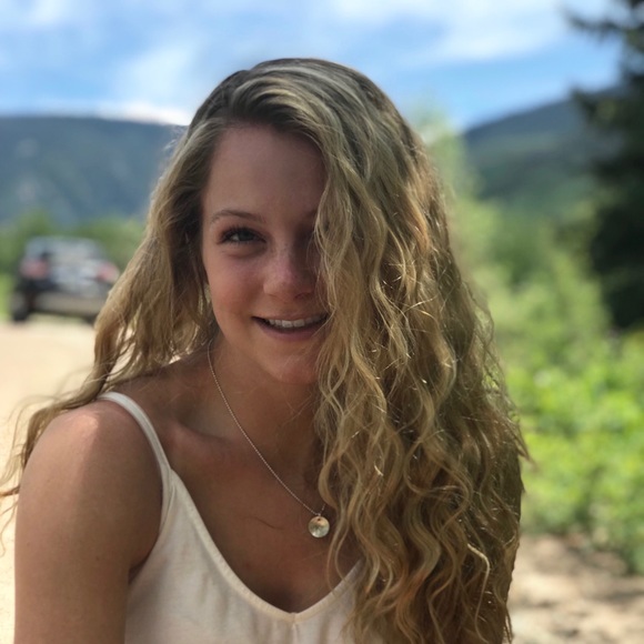 Profile Picture of Kate Mitchell (@katehmitchell1) on Poshmark