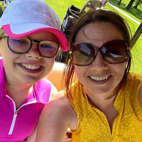 Profile Picture of Andrea Lemek (@andrealemek) on Poshmark