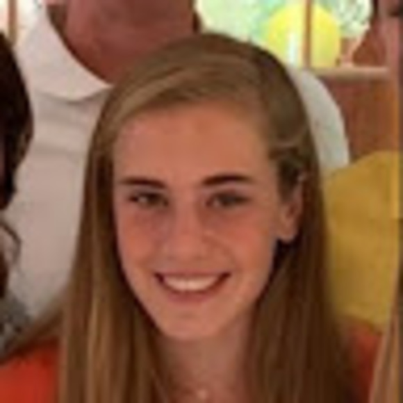 Profile Picture of Amanda Brickner (@asbrickner) on Poshmark