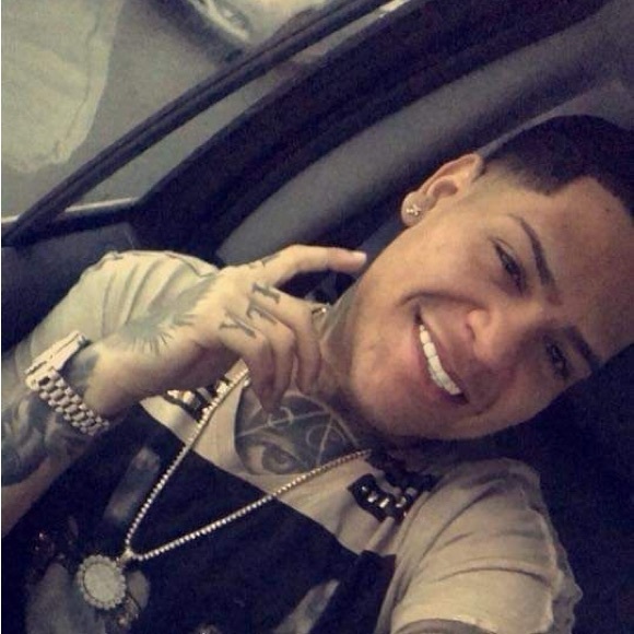 Profile Picture of Joel Tenorio (@joel_tenorio) on Poshmark