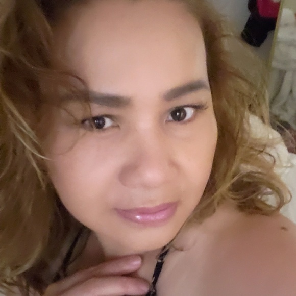 Profile Picture of Pojana Jenne (@pojanaj1966) on Poshmark