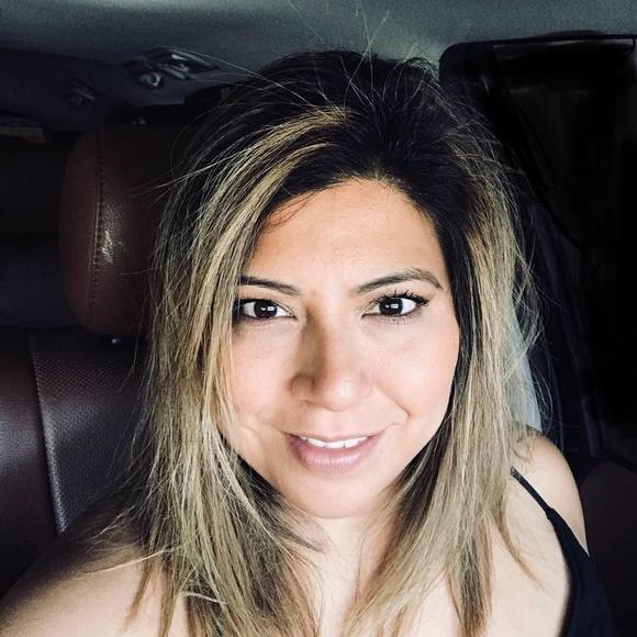 Profile Picture of Sonia Pita-palma (@sonabel) on Poshmark