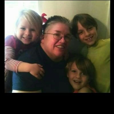 Profile Picture of Cindy Walker (@cindyloulou333) on Twitter