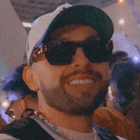 Profile Picture of Jorge Solorio (@jorge_solorio) on Poshmark