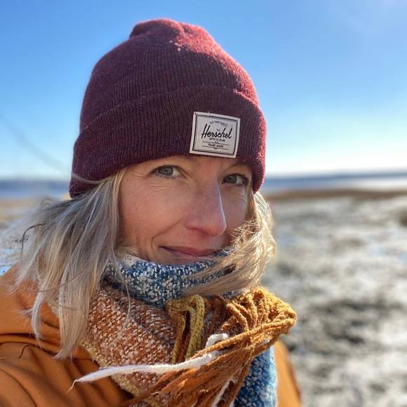 Profile Picture of Daphnée Lemelin (@daphlemelin) on Poshmark