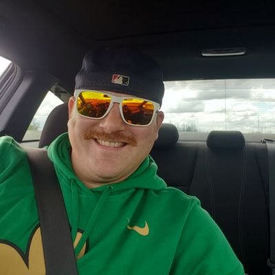 Profile Picture of Alex Zimmerman (@FeathersMcCaw) on Twitter