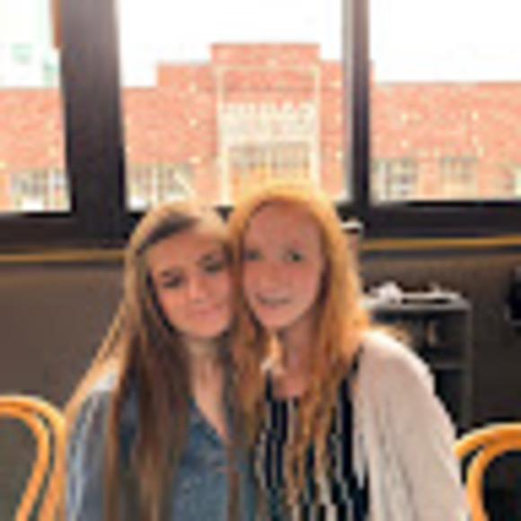 Profile Picture of Havely Mattox (@havely_m) on Poshmark