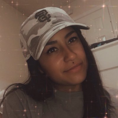 Profile Picture of Bianca Jimenez (@bee_jimenez) on Twitter