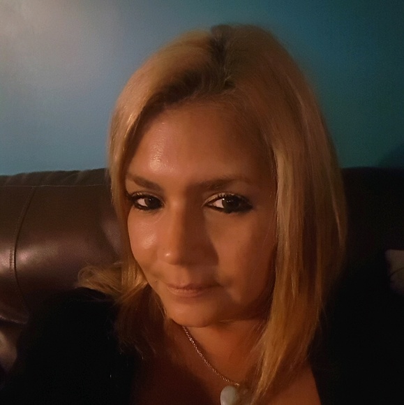 Profile Picture of Jacqueline Lopez (@jacque15414) on Poshmark