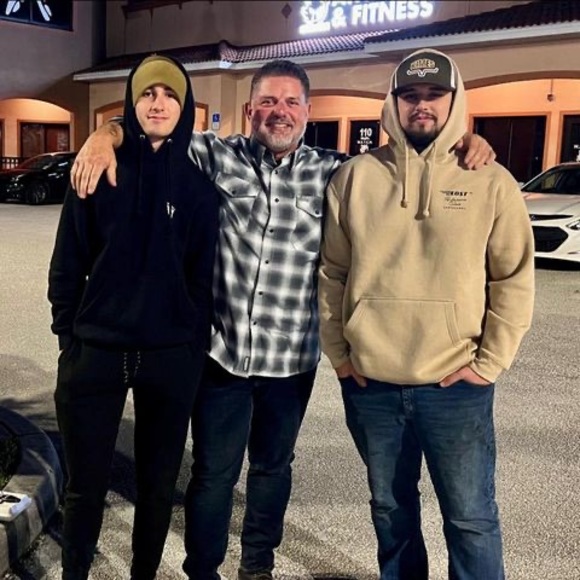 Profile Picture of Kevin Vanover (@kevin_vanover) on Poshmark