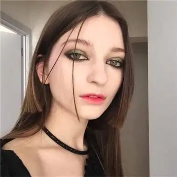Profile Picture of Júlia Júlia (@julia756856867) on Poshmark
