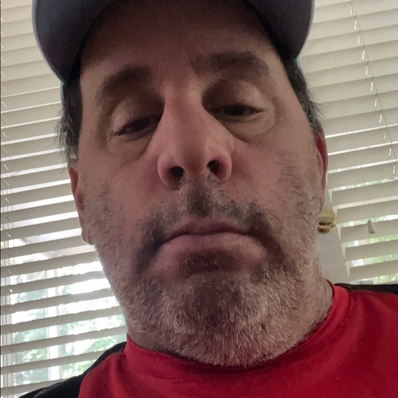 Profile Picture of Craig Mazzucca (@craigmazzucca) on Poshmark