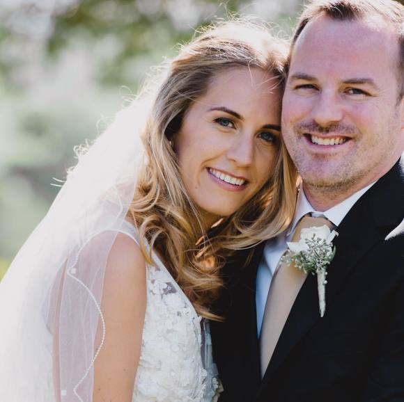 Jess Handibode - Poshmark Profile Picture of Jess Handibode (@jessbaer) on Poshmark