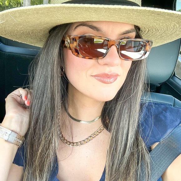 Profile Picture of Ashly Clark (@ashlyclark757) on Poshmark