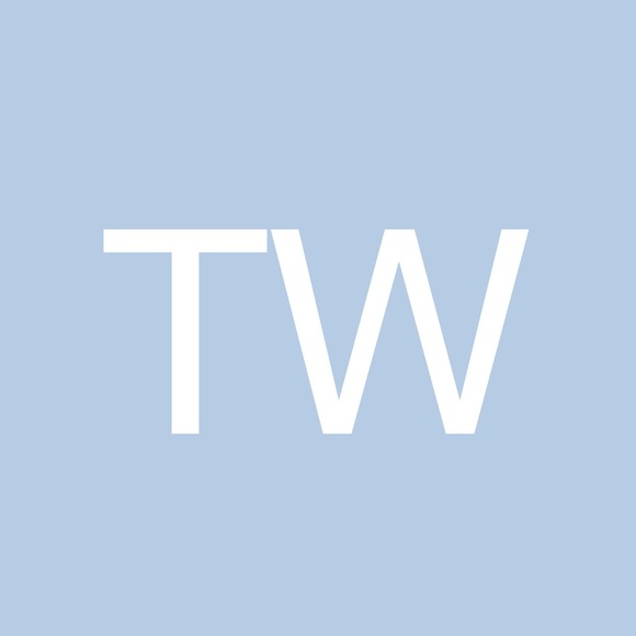 Profile Picture of Thomas Wise (@thomaswise134) on Poshmark