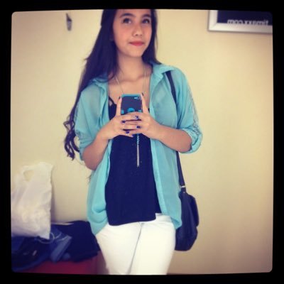 Profile Picture of Yvette Torres (@Torres_1412) on Twitter