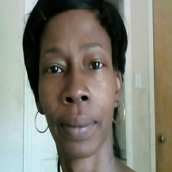 Profile Picture of Tonya Wesley (@mrstonyawesley) on Poshmark