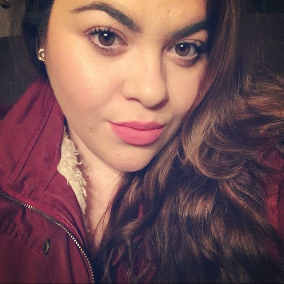 Profile Picture of Bleta Papraniku (@bletaa) on Poshmark