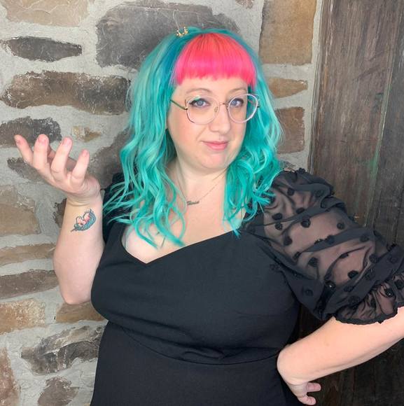 Profile Picture of Trinia Bezaire (@trinialyn) on Poshmark