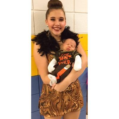 Profile Picture of Megan Apesos (@Megannn326) on Twitter