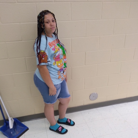 Profile Picture of Haley Jones (@haljon1234) on Poshmark