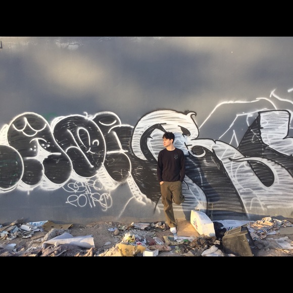 Profile Picture of Gustavo Perez (@gusper7_) on Poshmark