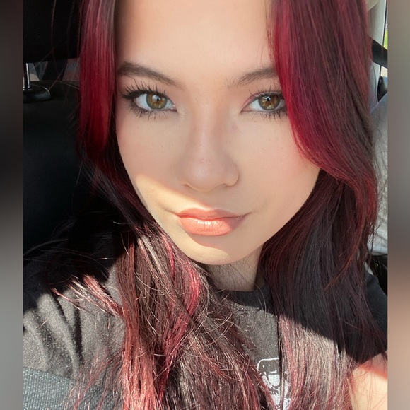 Jada Shigeno - Poshmark Profile Picture of Jada Shigeno (@j17137ada) on Poshmark