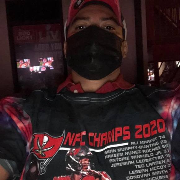 Ronald Bonilla - Poshmark Profile Picture of Ronald Bonilla (@mattboni) on Poshmark