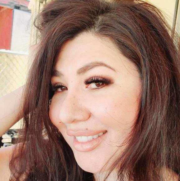 Profile Picture of Charlene Dorado (@charlenedorado) on Poshmark