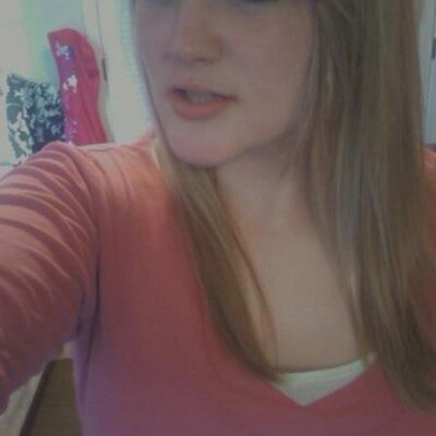 Profile Picture of Julia Swann (@jkualyiea) on Twitter