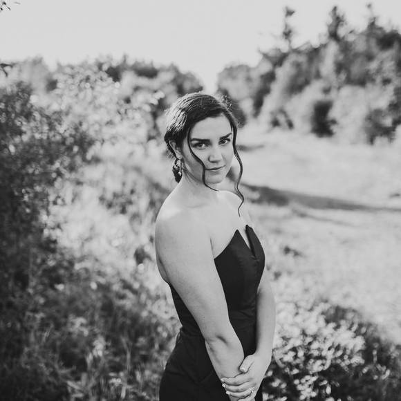 Profile Picture of Ava Lanouette (@avalanouette) on Poshmark