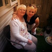 Profile Picture of Vicky Nicholson (@vicnico35) on Twitter