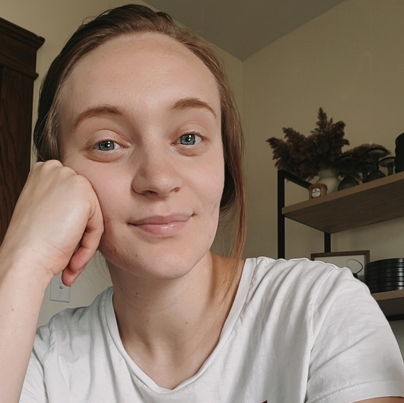 Profile Picture of Melinda Birky (@melindabirky00) on Poshmark