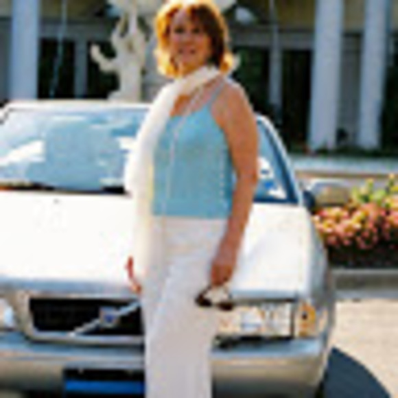 Profile Picture of Meba Thompson (@meba1946) on Poshmark