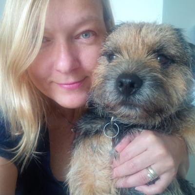 Profile Picture of Viola Hansen (@viola_hansen) on Twitter