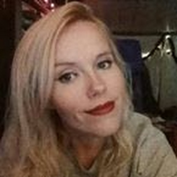 Profile Picture of Dreama Jeantet (@ohmystars1948) on Poshmark