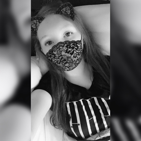 Profile Picture of Makenzie Mellott (@makmellott) on Poshmark