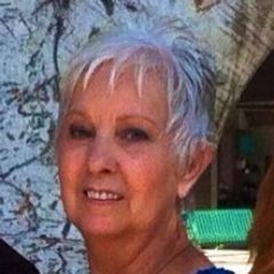 Profile Picture of Laura Bowman (@Mom4guys) on Twitter