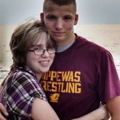 Profile Picture of Sara Vander Stel (@SaraVander) on Twitter