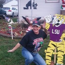 Profile Picture of Tonya Barnett (@lsutigers94) on Twitter